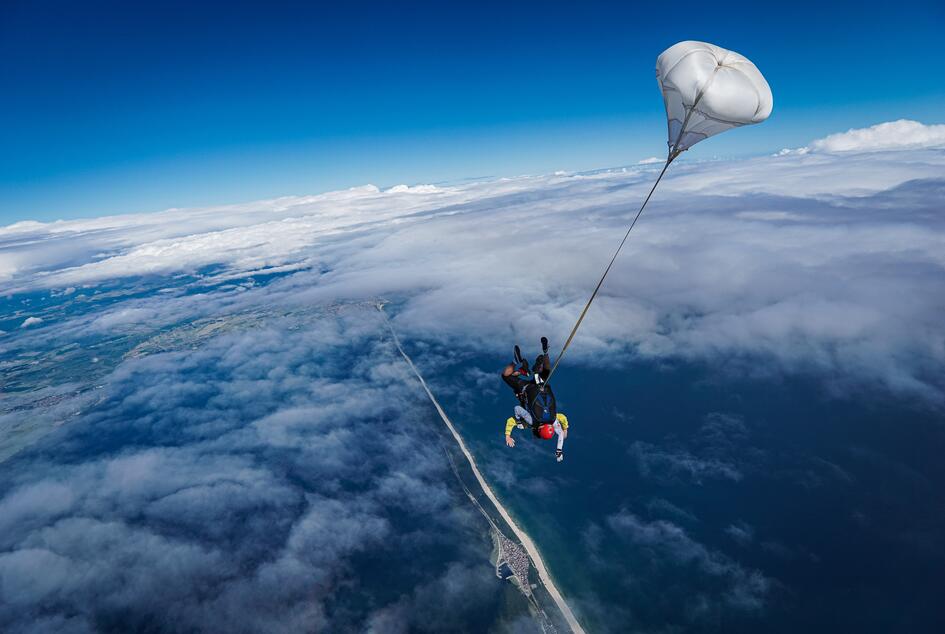 saut-en-parachute-basik-air-concept-matieres